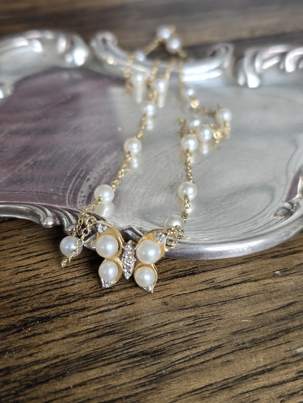 14k Gold Butterlfy Pearl Necklace - Picture 3 of 4